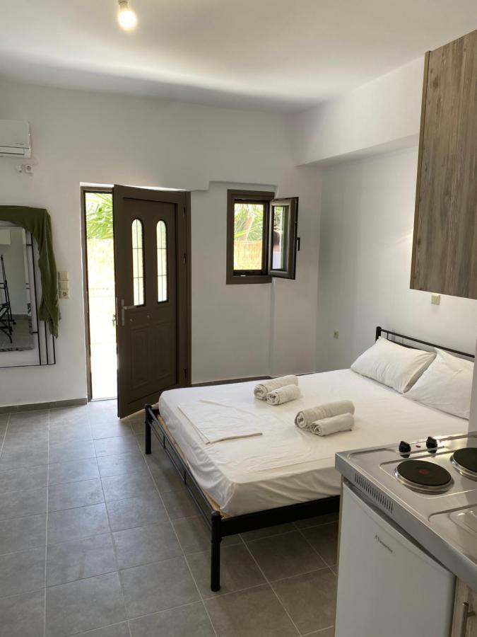 Central Areopolis Rooms Ngoại thất bức ảnh