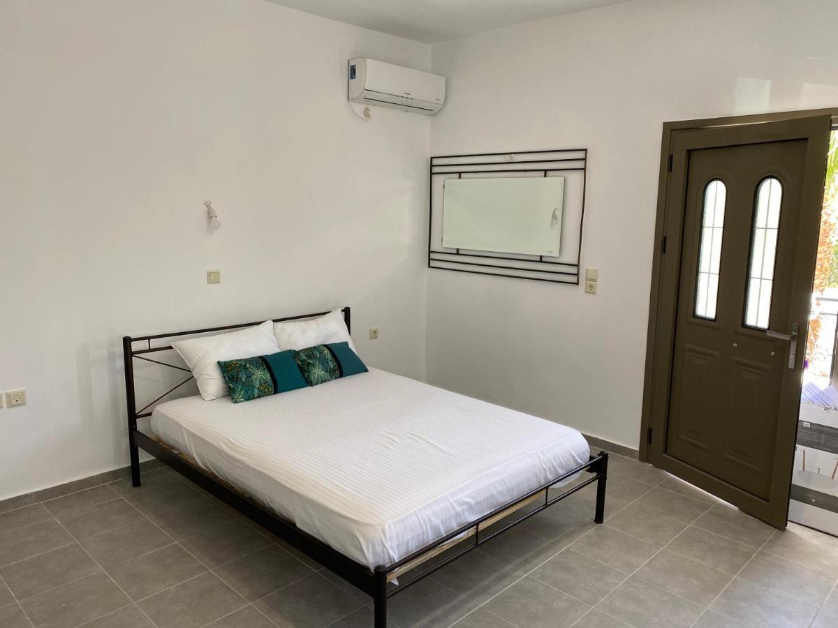 Central Areopolis Rooms Ngoại thất bức ảnh
